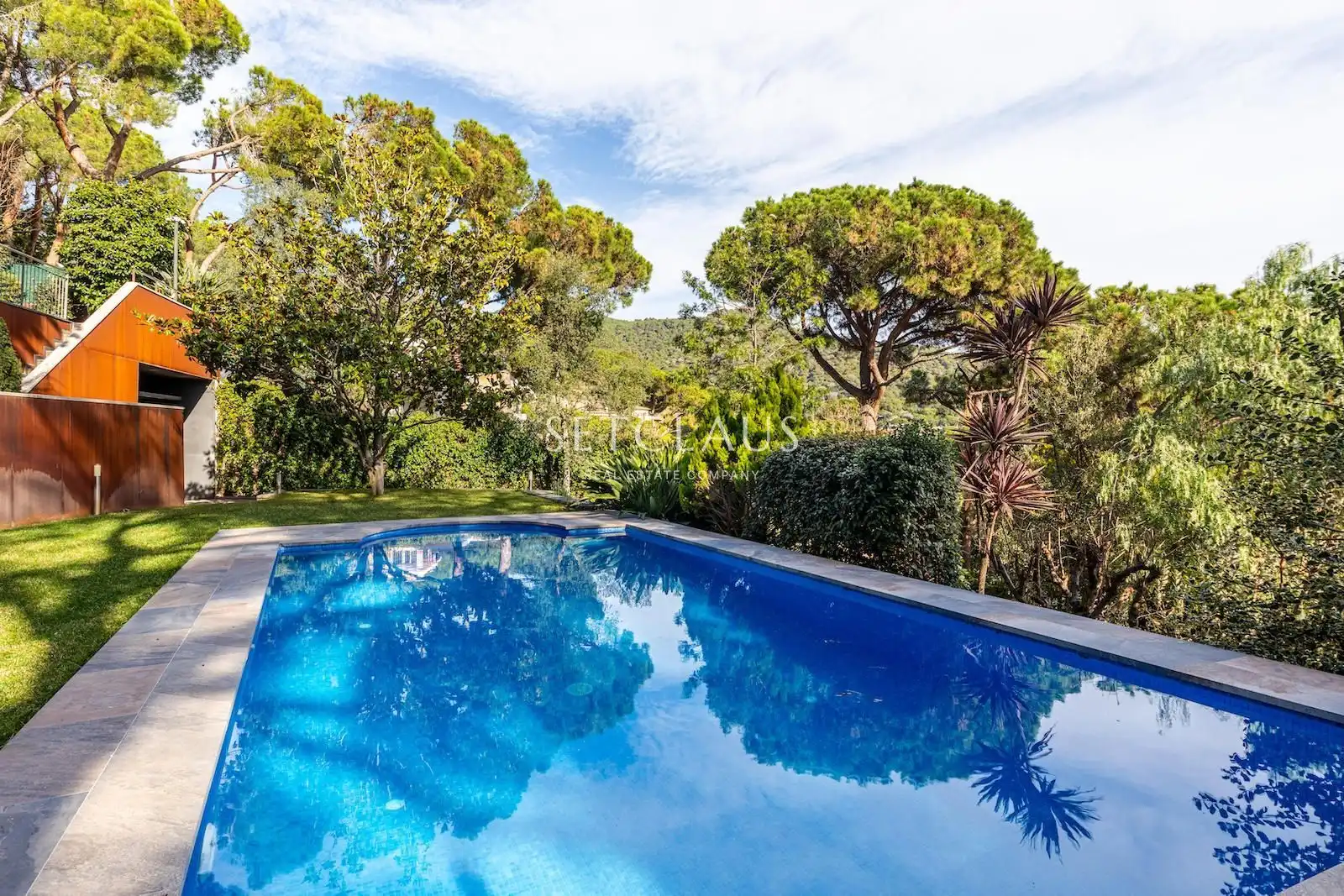 Piscina de Casa o xalet en venda en Premià de Dalt amb Aire condicionat, Calefacció i Jardí privat