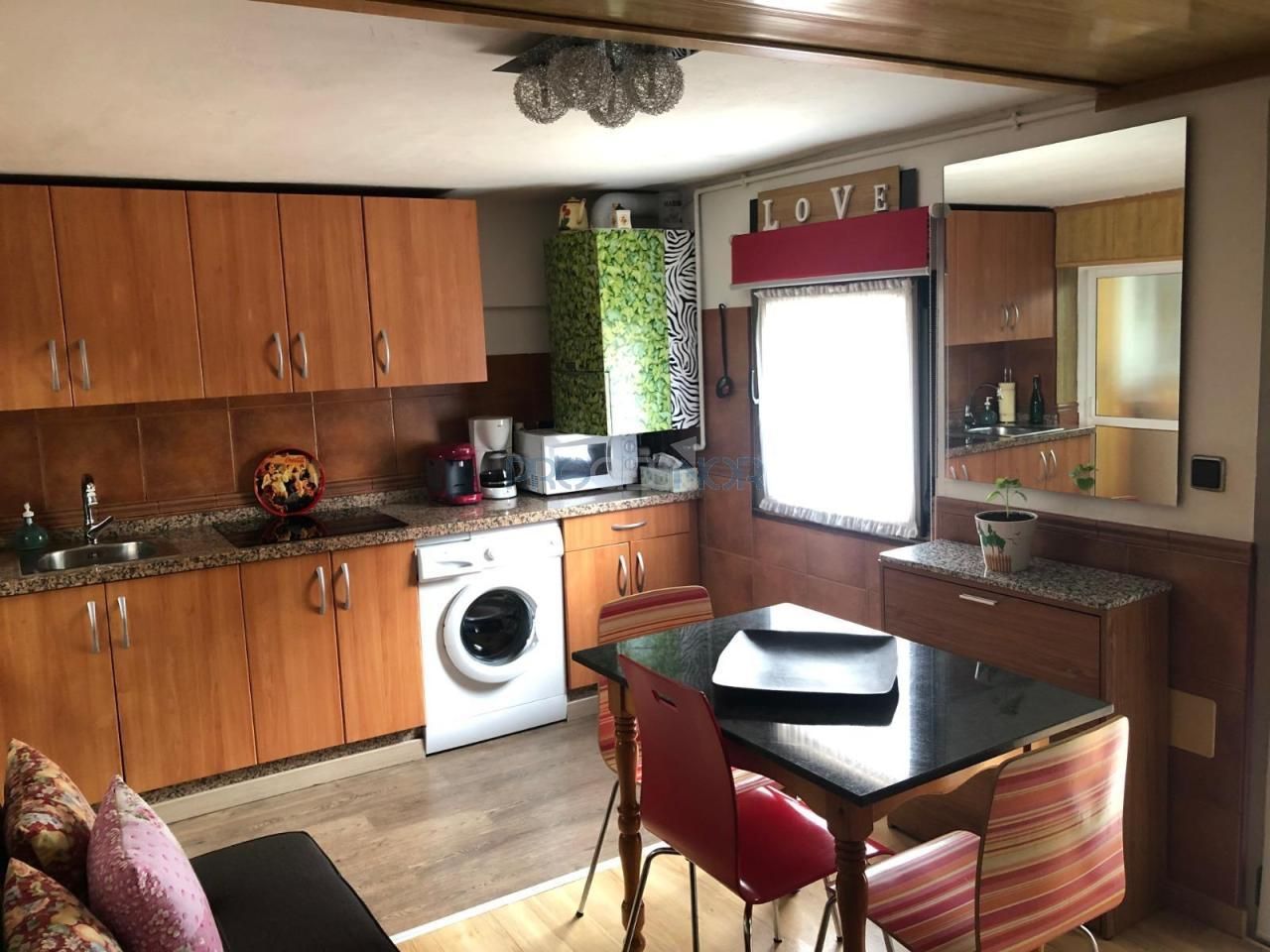 Kitchen of Single-family semi-detached for sale in León Capital   with Heating, Private garden and Furnished