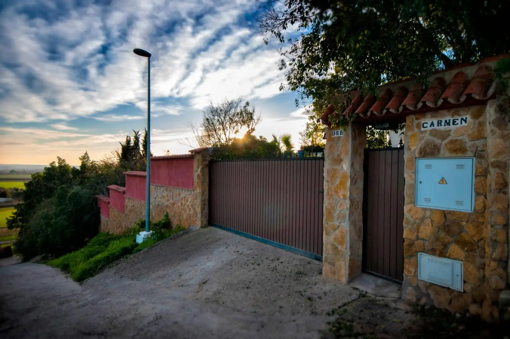 Vista exterior de Finca rústica en venda en Almodóvar del Río amb Aire condicionat, Jardí privat i Piscina