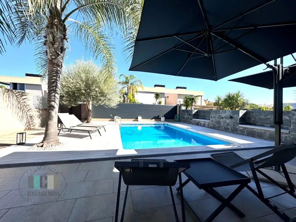 Casa o chalet de alquiler en Calle Violant De Casalduch, Torreón - La Almadraba