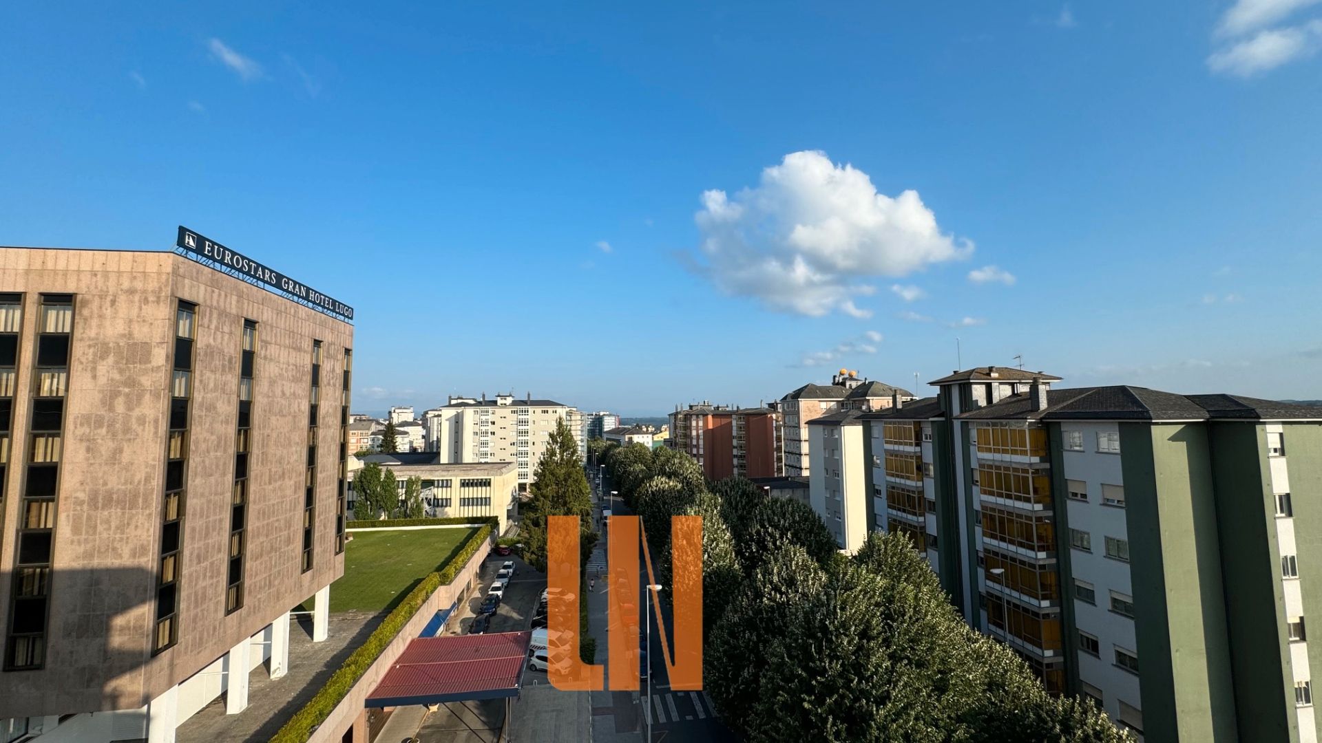 Vista exterior de Pis en venda en Lugo Capital amb Calefacció, Parquet i Terrassa