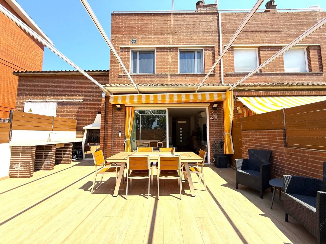 Terrassa de Casa adosada en venda en Premià de Mar amb Aire condicionat, Calefacció i Jardí privat