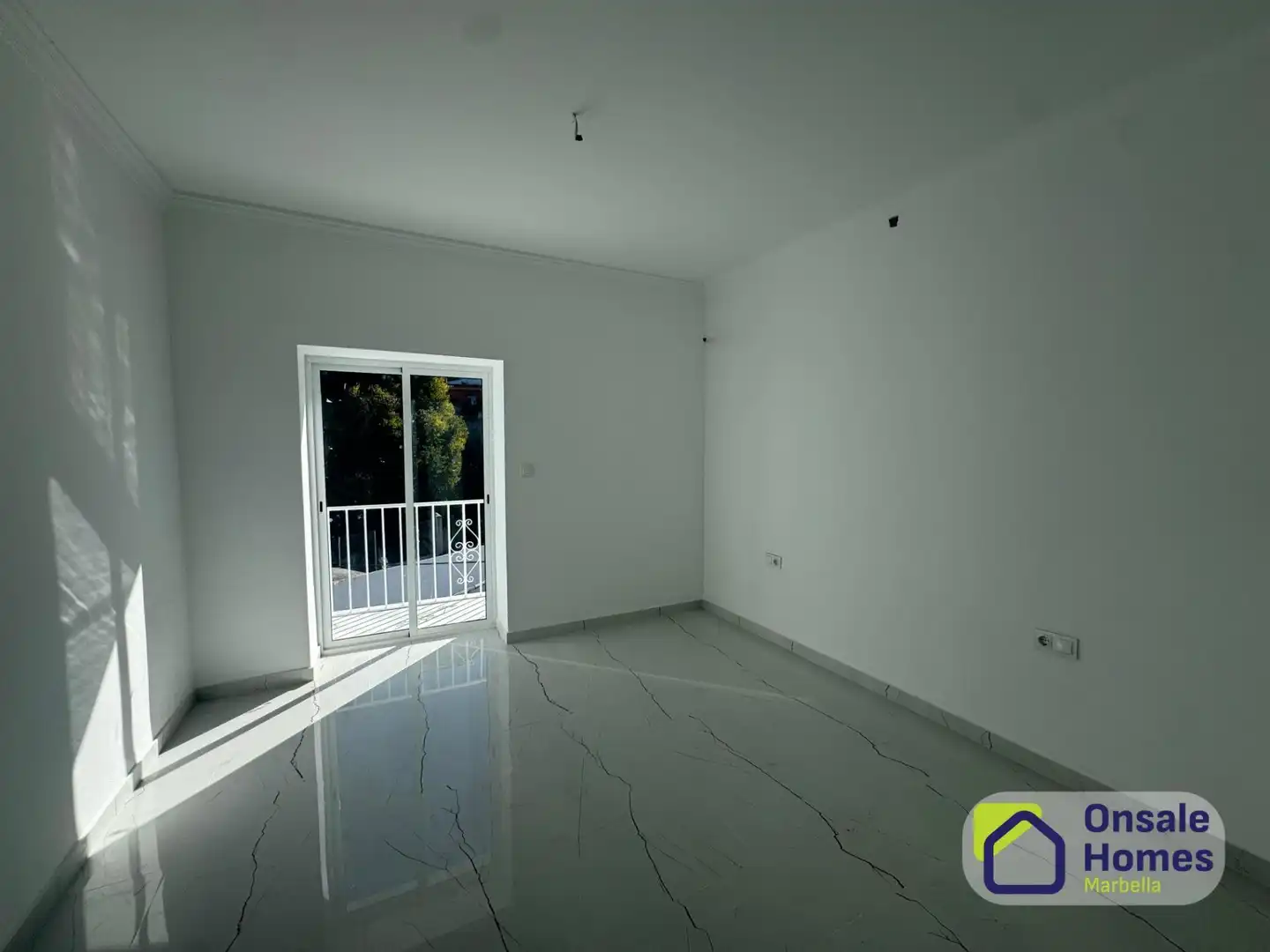 Habitación de Ático en venta en Alhaurín El Grande con Aire acondicionado, Terraza y Trastero