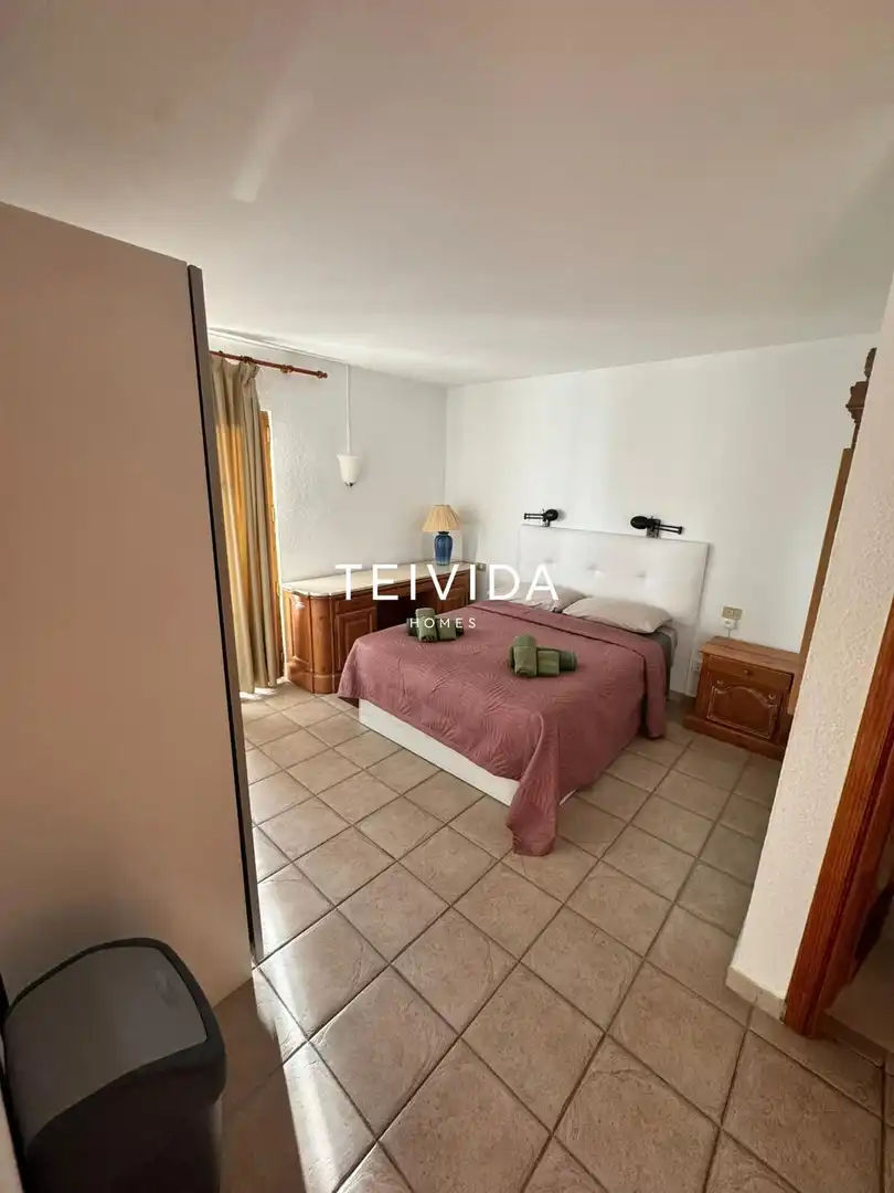 Habitación de Piso en venta en Arona con Terraza, Piscina y Piscina comunitaria