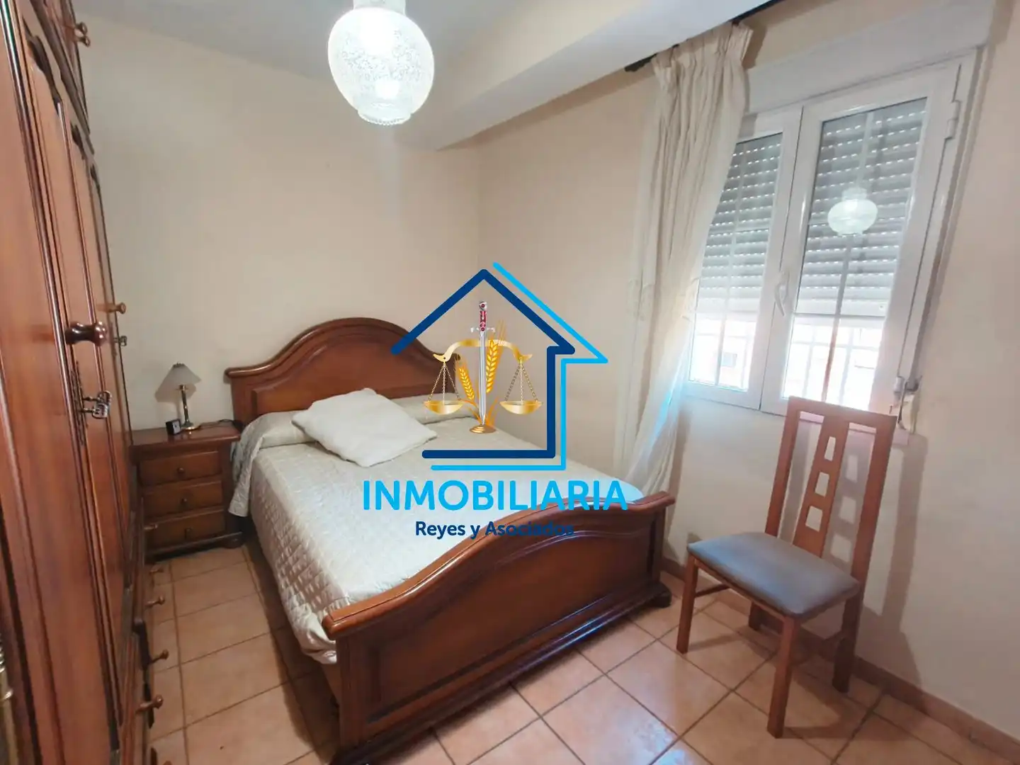 Schlafzimmer von Wohnung zum Verkauf in Córdoba mit Klimaanlage, Terrasse und Möbliert
