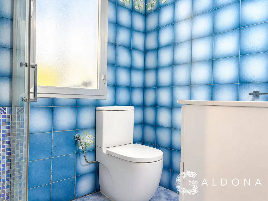 Badezimmer von Wohnung zur Miete in Donostia - San Sebastián  mit Heizung, Ofen und Waschmaschine