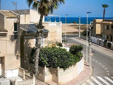 Maison mitoyenne avec balcon à vendre à Playa de los Locos