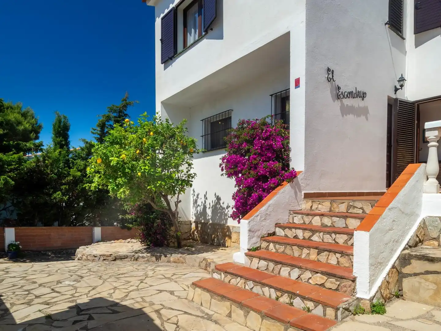 Vista exterior de Casa o chalet en venta en L'Escala con Jardín privado, Terraza y Piscina
