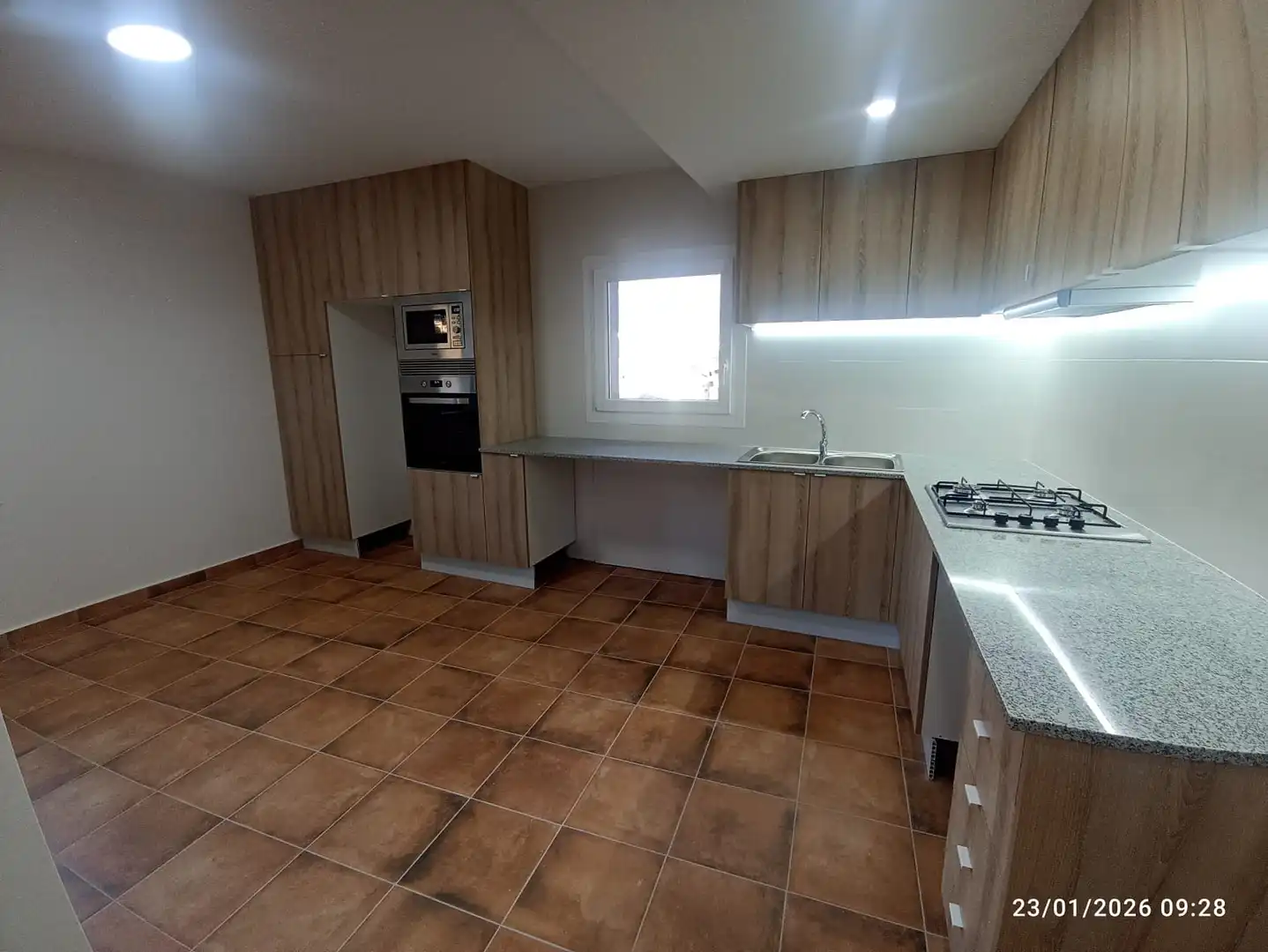 Küche von Wohnung zur Miete in Avià mit Heizung und Ofen
