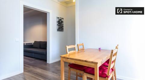 Foto 2 de Piso de alquiler en Sant Antoni,  Barcelona Capital