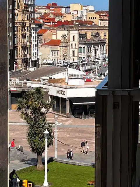Außenansicht von Wohnung zum Verkauf in Gijón  mit Heizung und Abstellraum