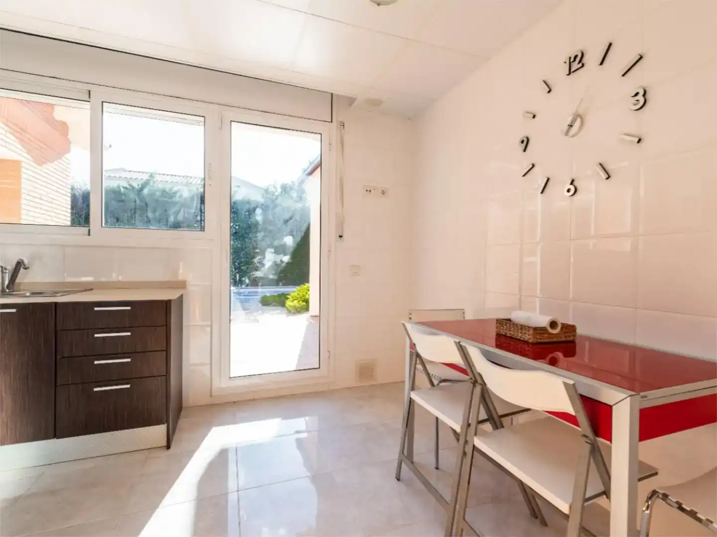 Kitchen of Houses for sale in Roda de Berà  with Swimming Pool and Balcony