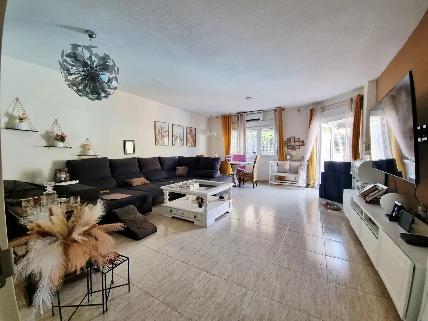 Sala de estar de Casa o chalet en venta en Torrejón de la Calzada con Aire acondicionado, Calefacción y Jardín privado