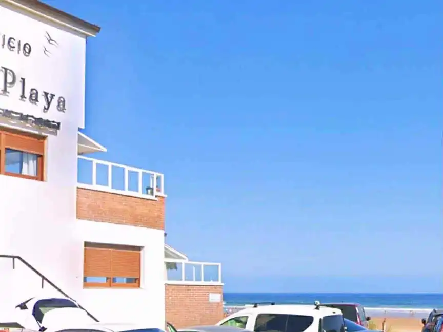 Vista exterior de Local en venta en Santoña con Terraza, Amueblado y Internet