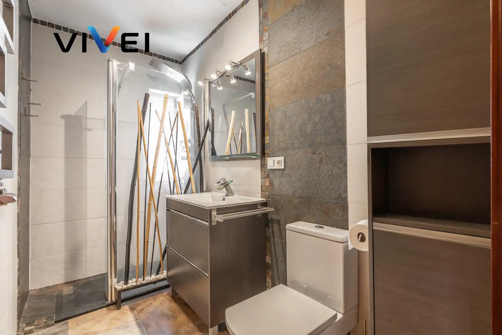 Baño de Ático en venta en Carabanchel