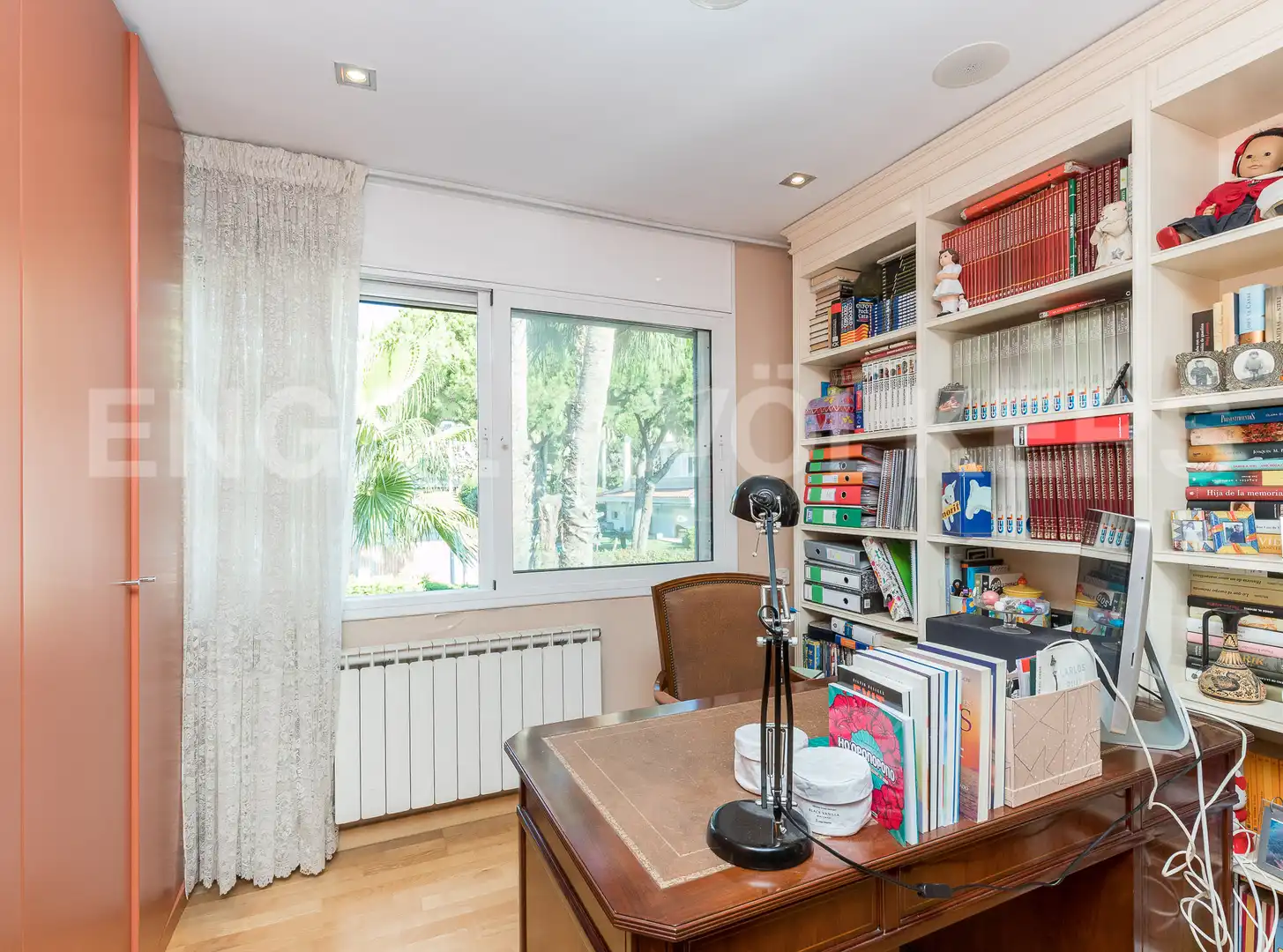 Habitación de Casa o chalet en venta en Alella con Aire acondicionado, Calefacción y Jardín privado