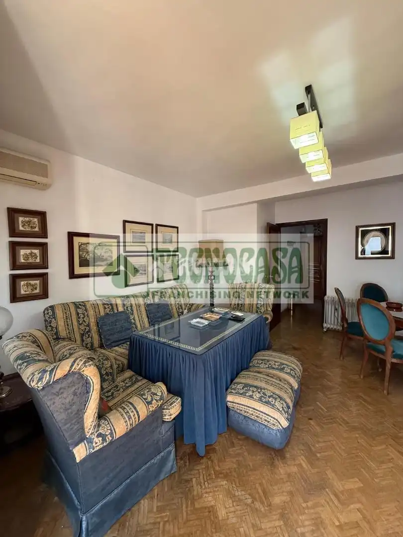 Living room of Flat for sale in Ronda  with Air Conditioner, Parquet flooring and Balcony