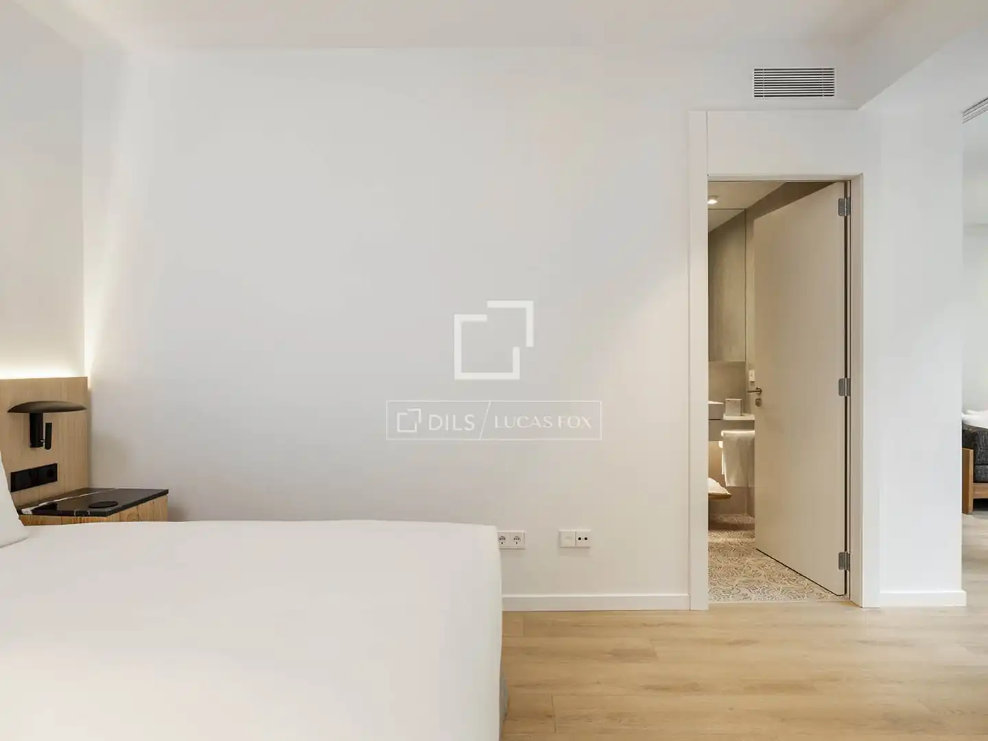 Bedroom of Flat for rent in Barcelona  with Air Conditioner, Heating and Parquet flooring