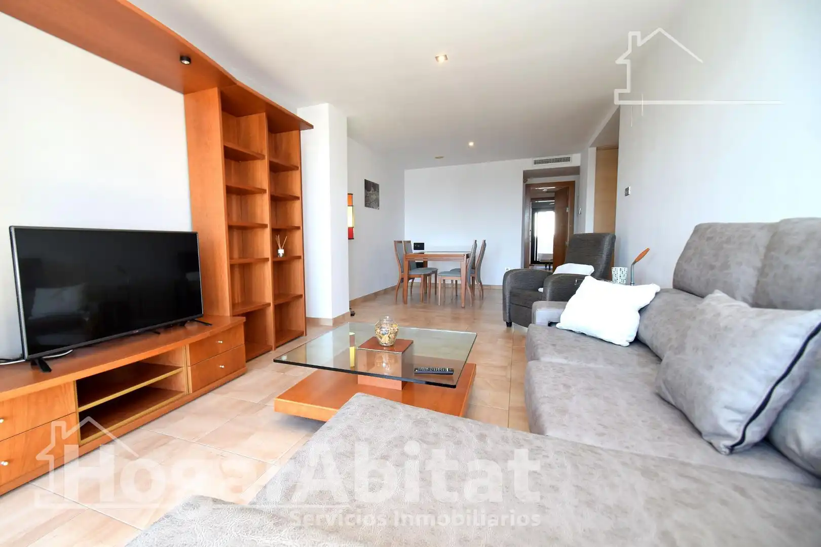 Sala d'estar de Pis en venda en Castellón de la Plana / Castelló de la Plana amb Aire condicionat, Calefacció i Moblat