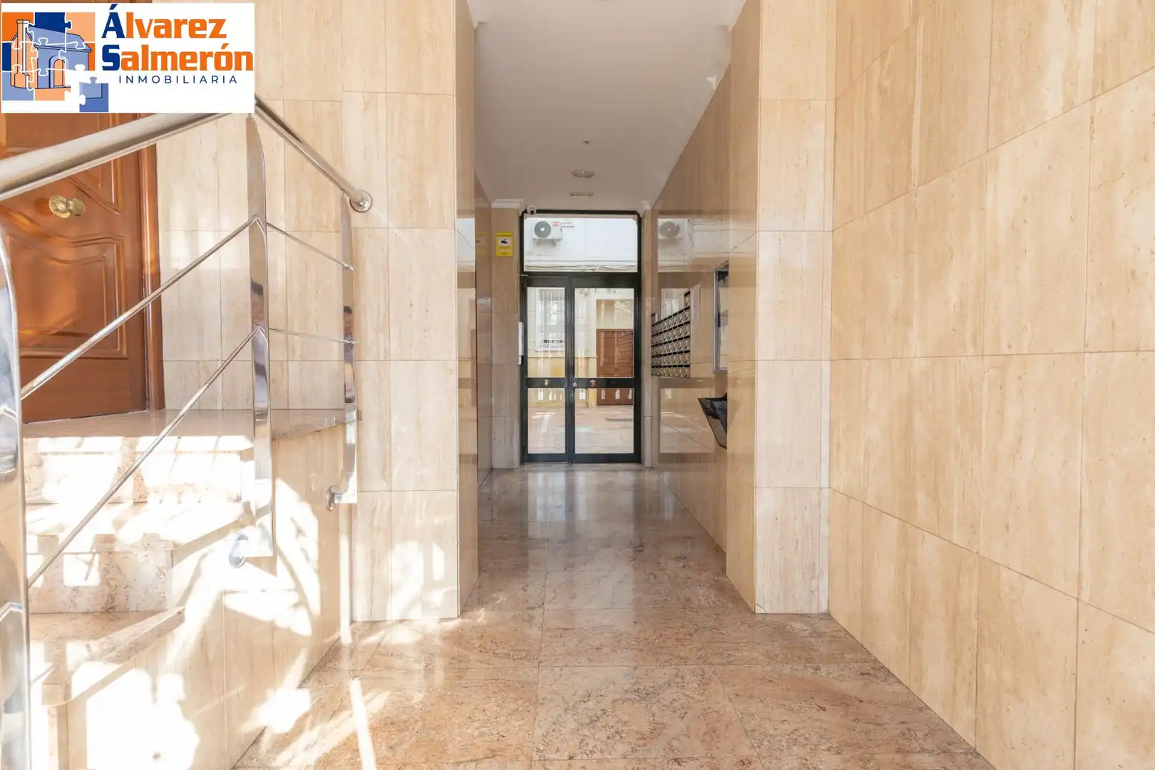 Wohnung zum Verkauf in Granada mit Klimaanlage und Heizung