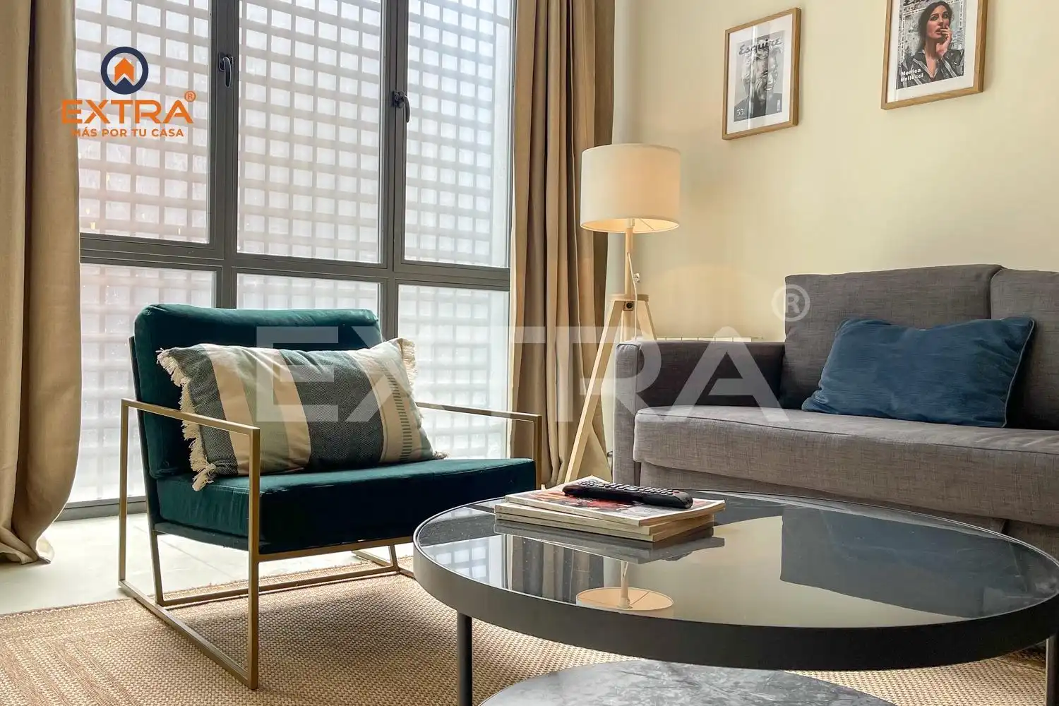 Living room of Flat for sale in Madrid  with Furnished
