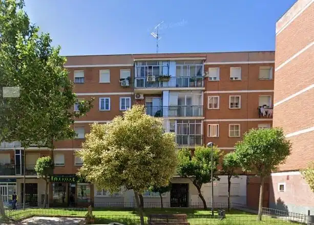 Vista exterior de Piso en venta en Leganés con Calefacción