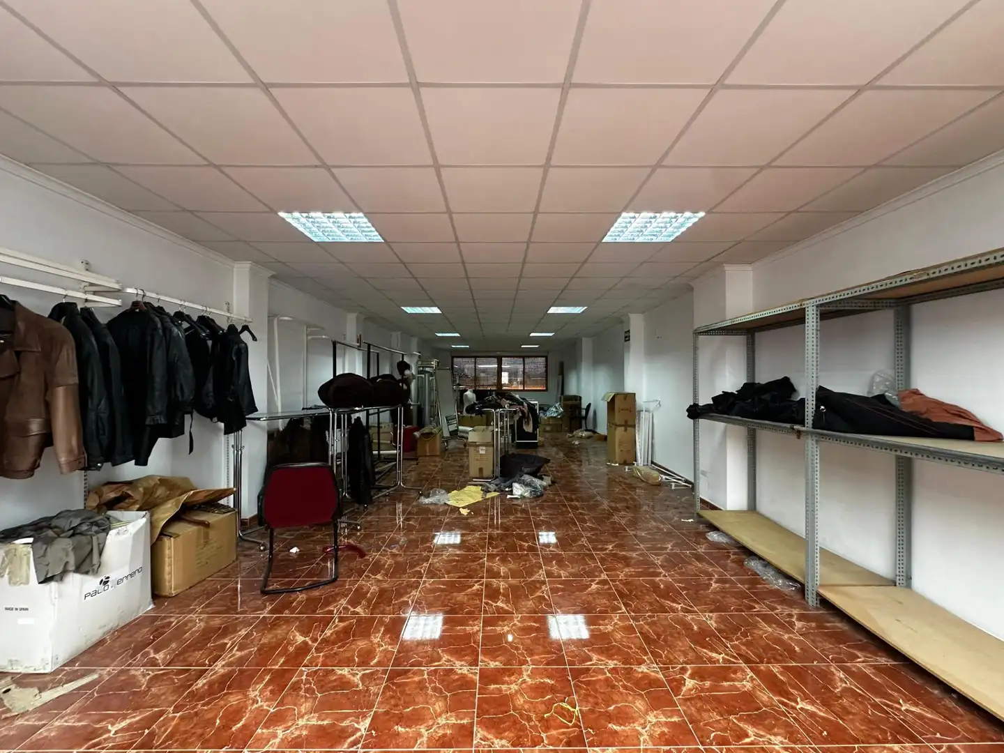 Buildings for sale in Llombai