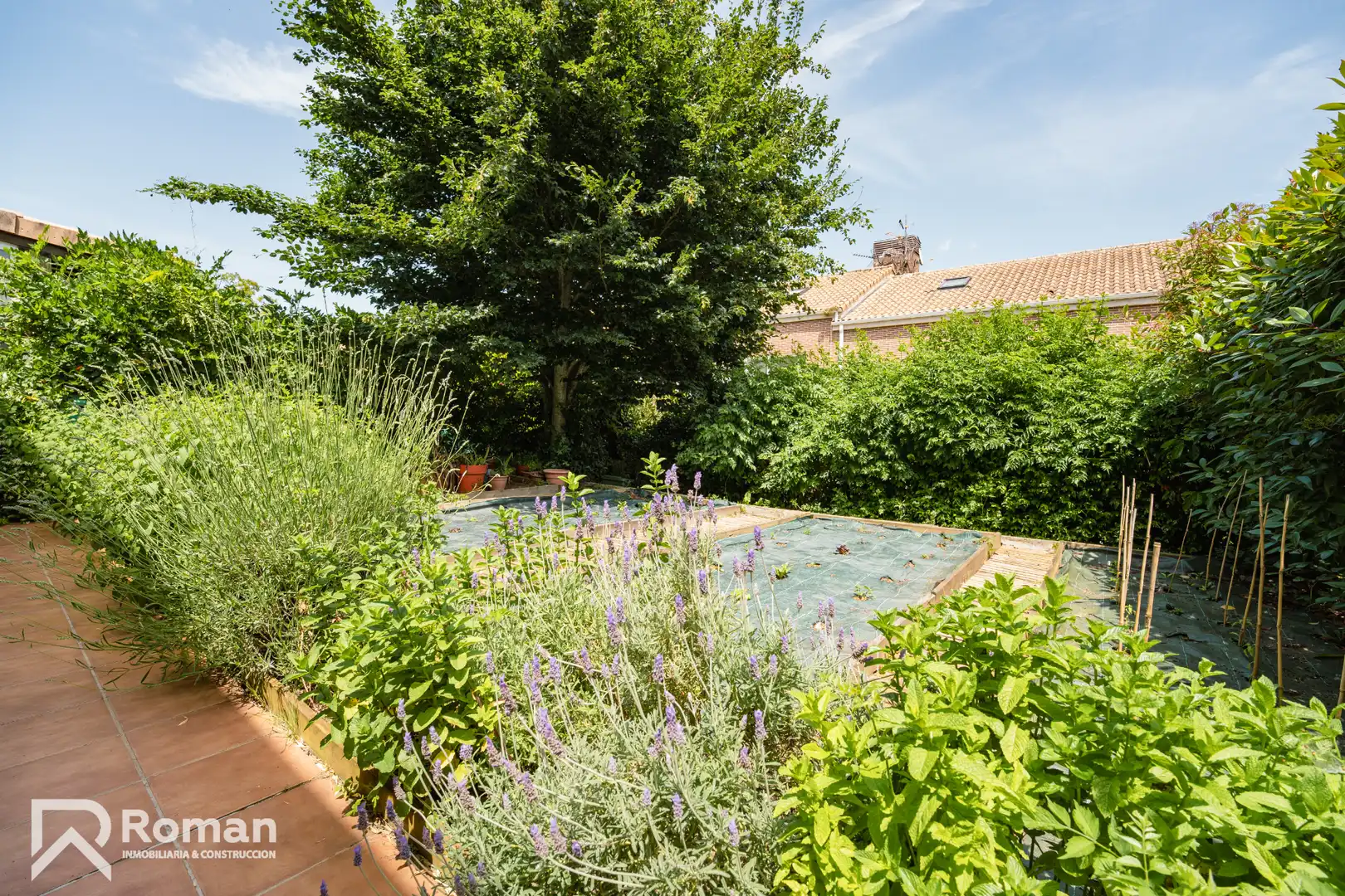 Jardín de Casa adosada en venta en Ezcabarte con Calefacción, Parquet y Terraza