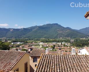 Vista exterior de Finca rústica en venda en La Vall d'en Bas amb Balcó