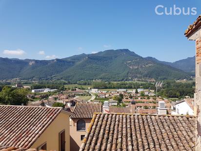 Vista exterior de Finca rústica en venda en La Vall d'en Bas amb Balcó
