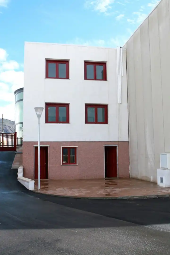 Nau industrial en venda a Berja