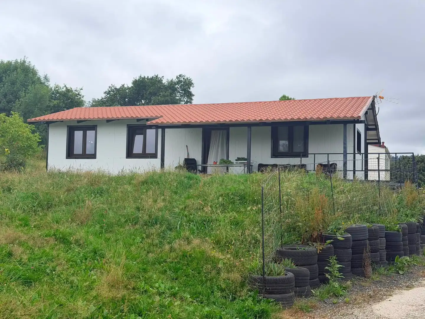 Vista exterior de Casa o xalet en venda en Cartes amb Aire condicionat, Calefacció i Jardí privat