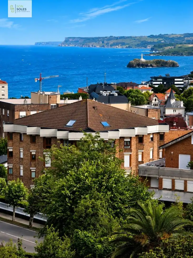 Vista exterior de Pis en venda en Santander amb Calefacció, Jardí privat i Terrassa