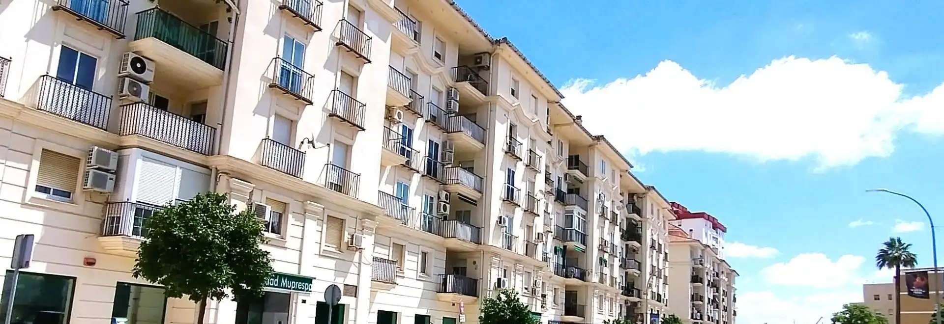 Vista exterior de Pis en venda en Jerez de la Frontera amb Aire condicionat