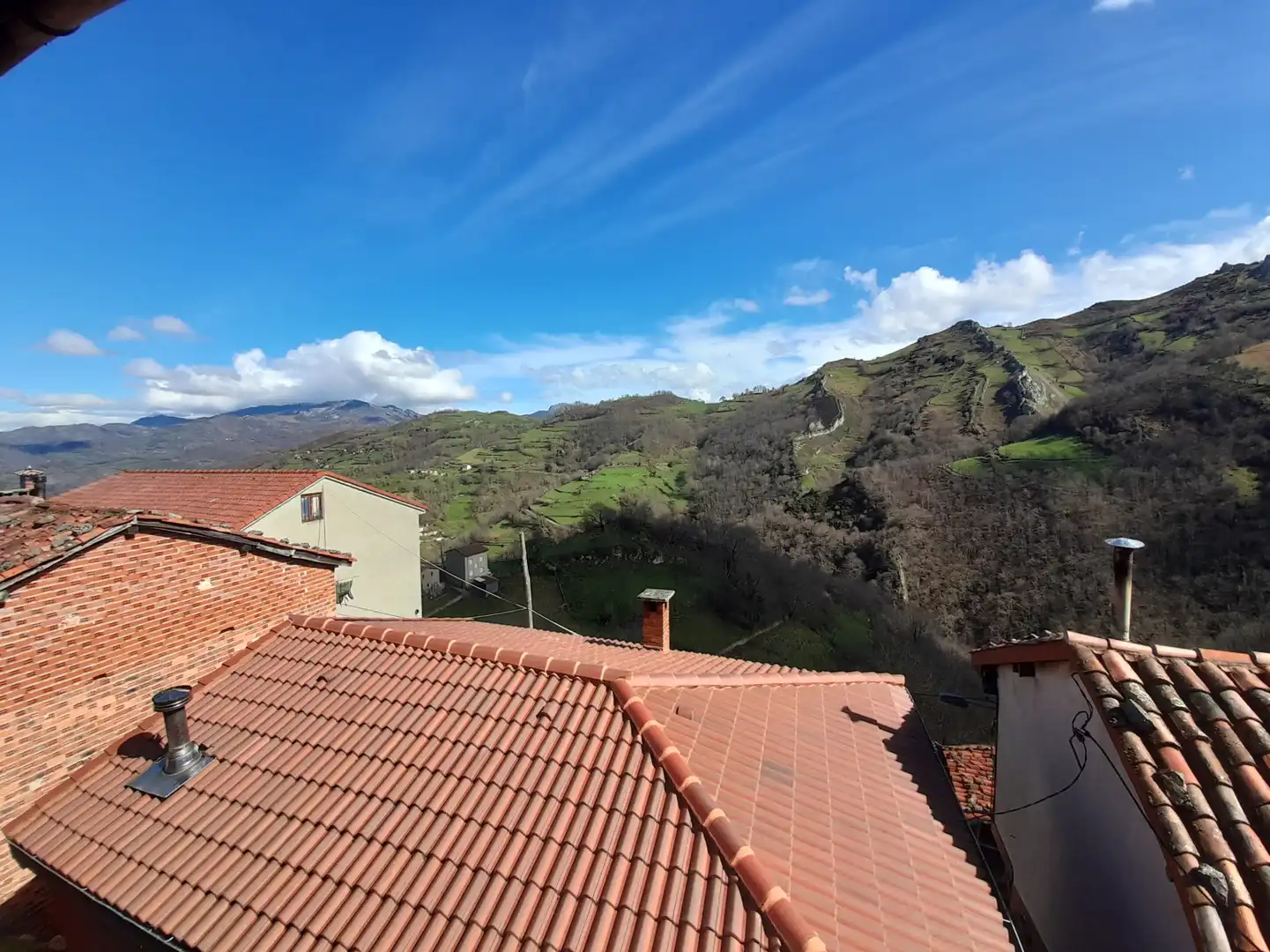 Vista exterior de Casa o chalet en venta en Laviana