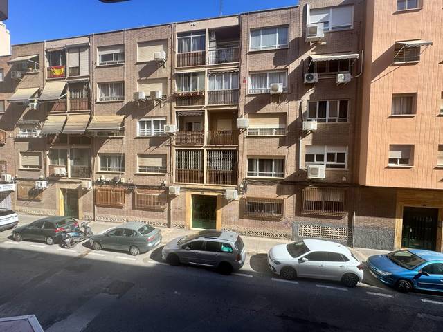 Local comercial en Venta en Calle Angelita Rodriguez Precia en Carolinas Altas