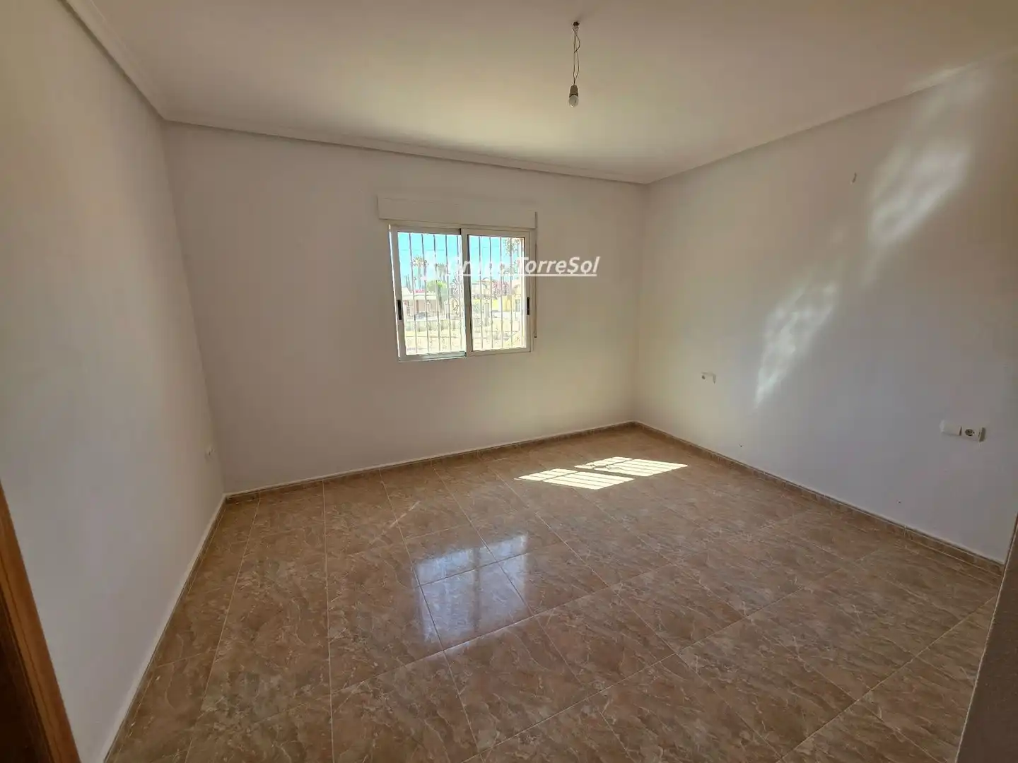 Casa o xalet en venda en Catral amb Calefacció, Jardí privat i Terrassa