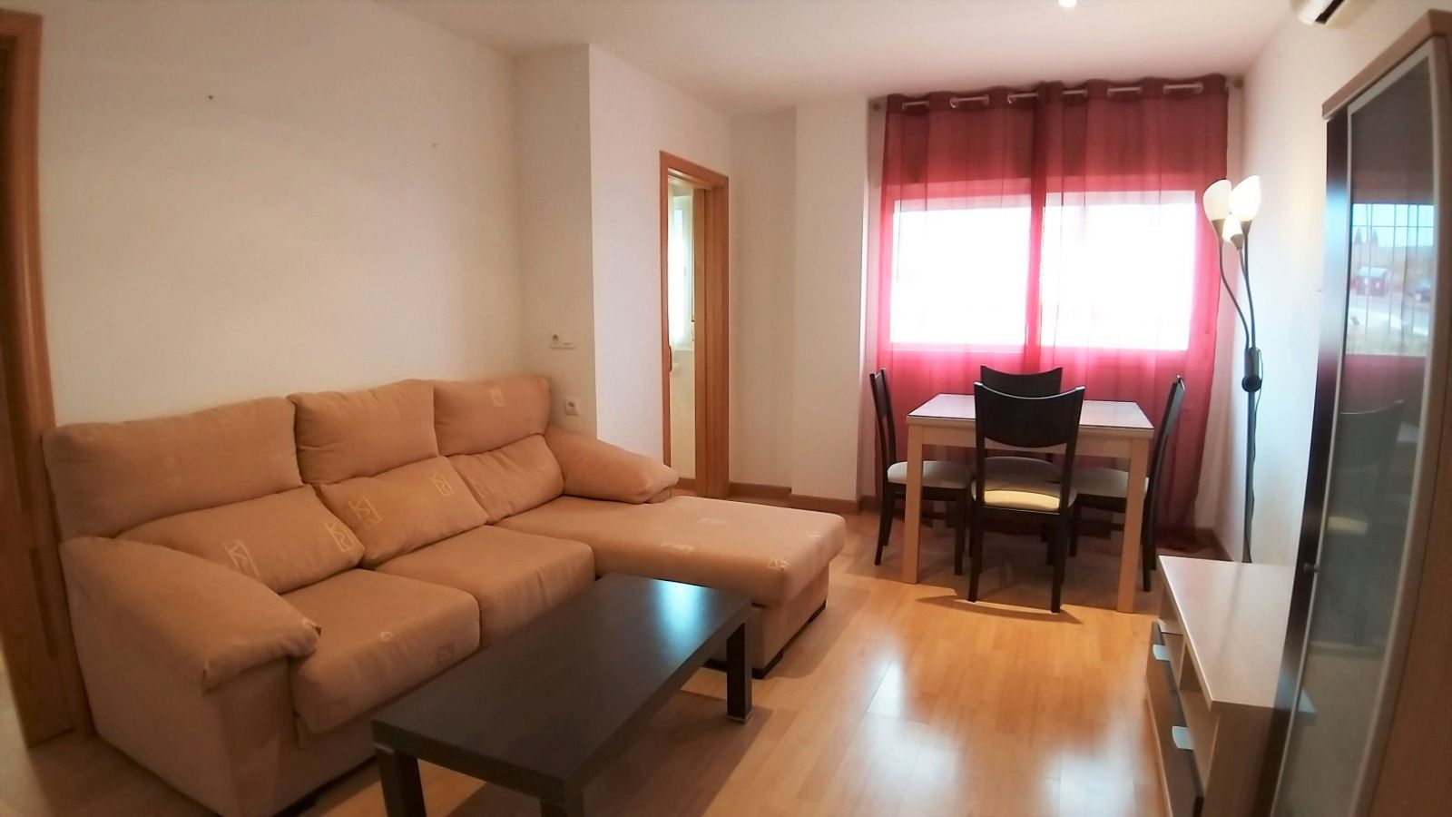Sala d'estar de Pis en venda en Badajoz Capital amb Aire condicionat, Calefacció i Moblat