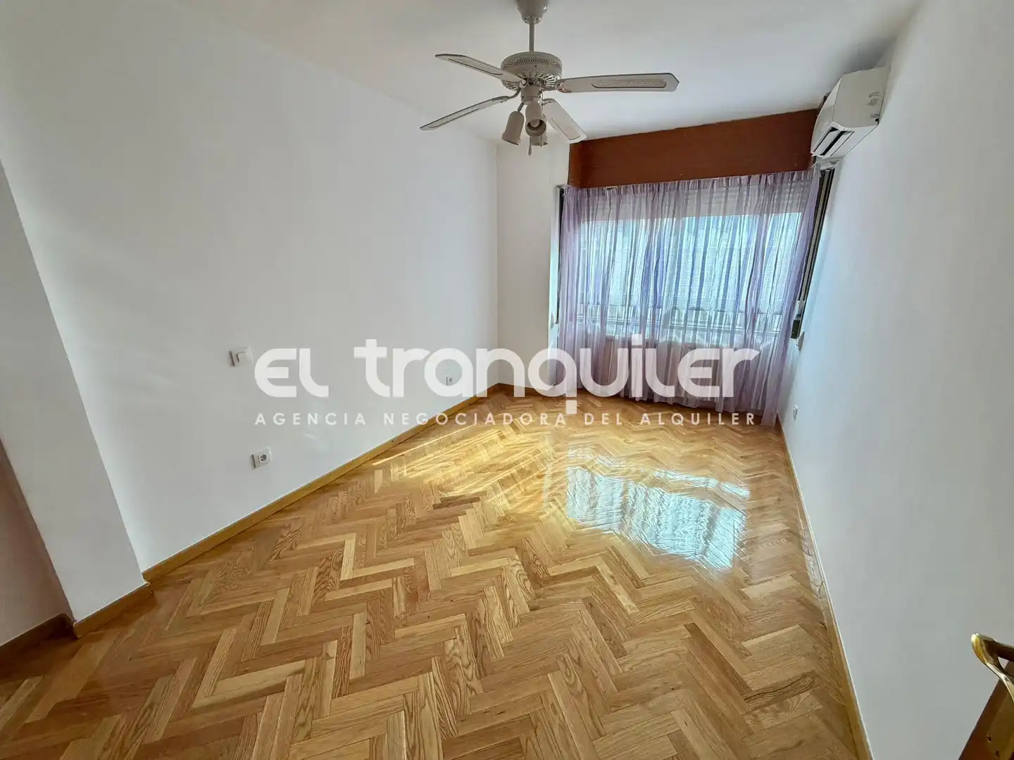 Habitación de Piso de alquiler en Madrid con Aire acondicionado, Parquet y Lavadora