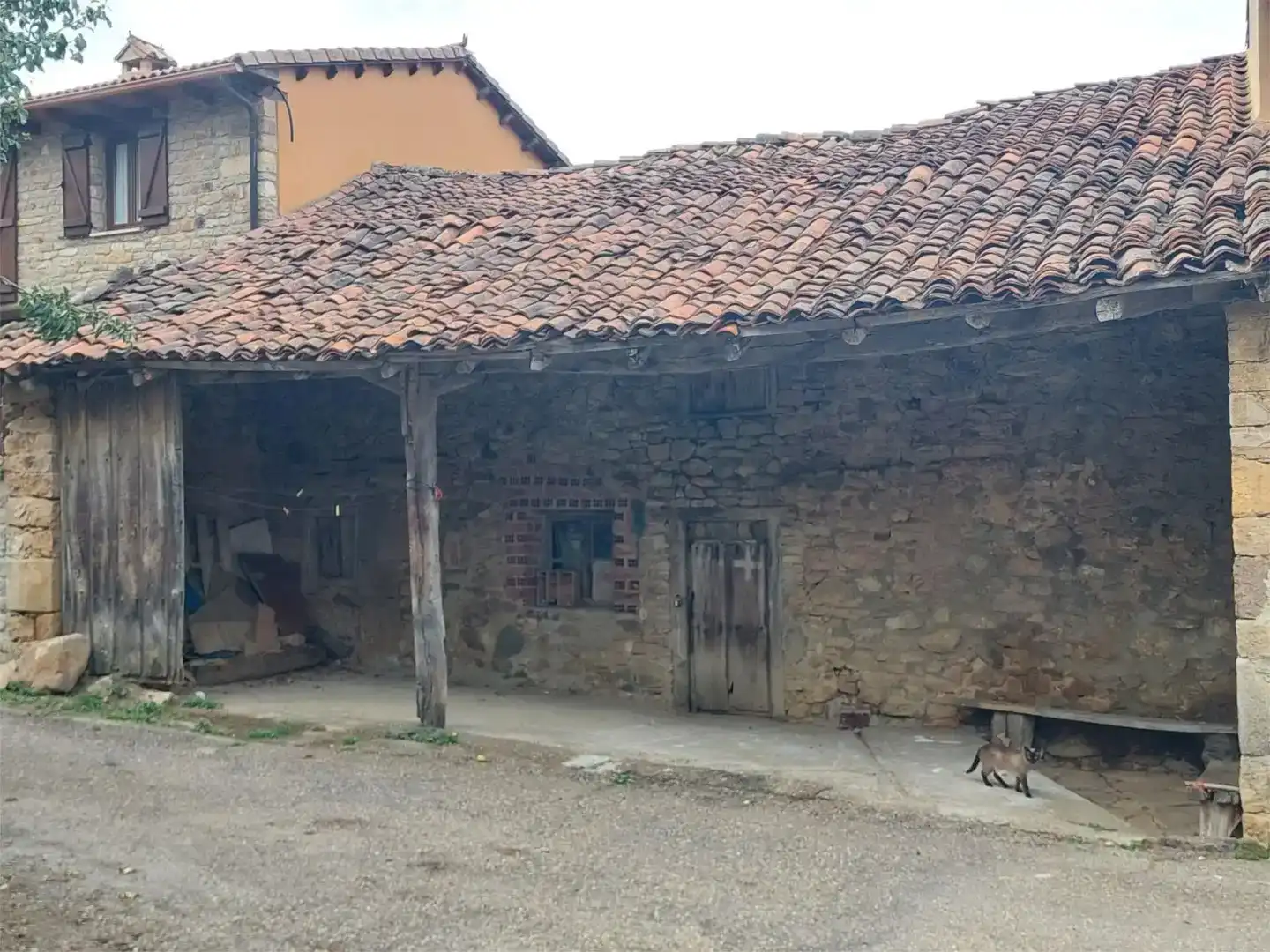 Vista exterior de Local en venta en Riaño
