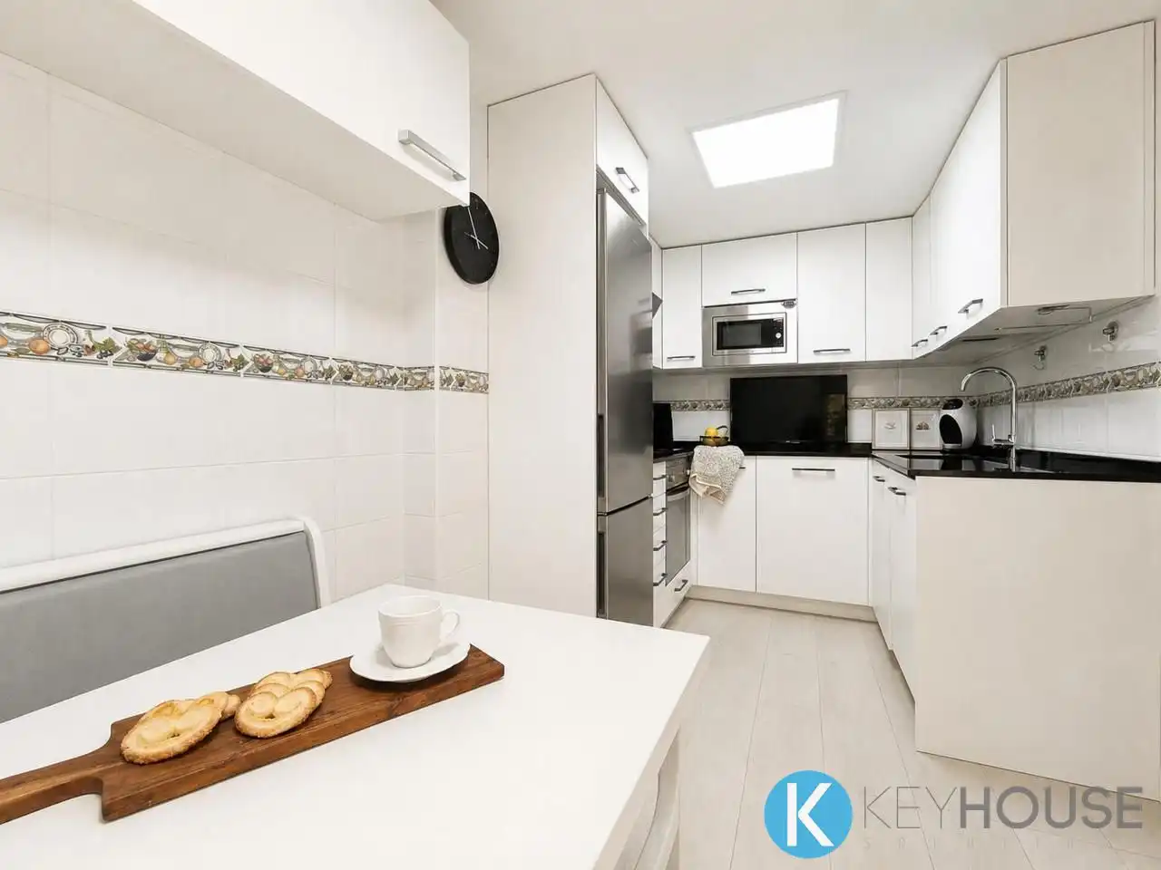 Cocina de Casa adosada en venta en Villalbilla con Aire acondicionado, Calefacción y Jardín privado