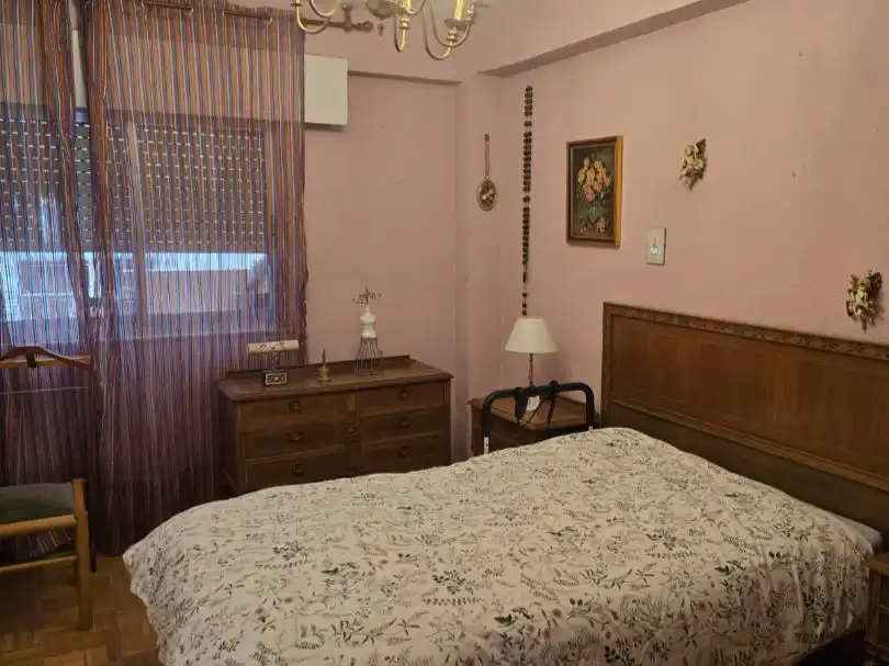 Habitación de Piso en venta en  Madrid Capital
