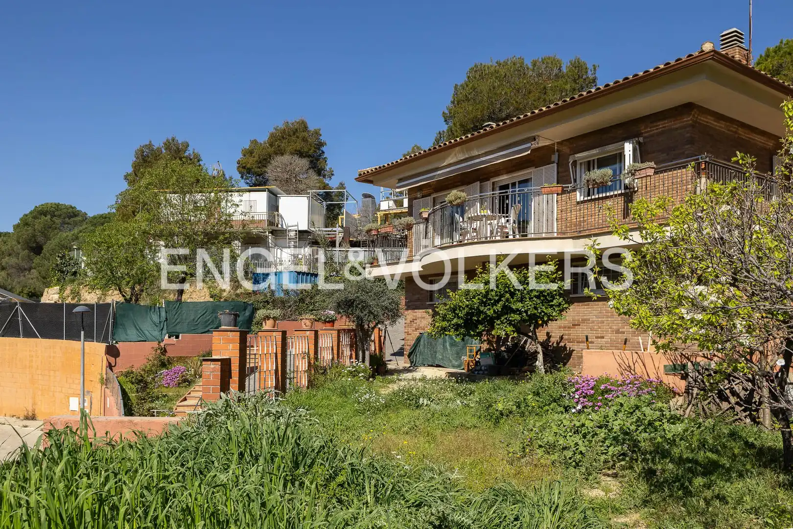 Vista exterior de Casa o xalet en venda en Rubí amb Aire condicionat, Calefacció i Traster
