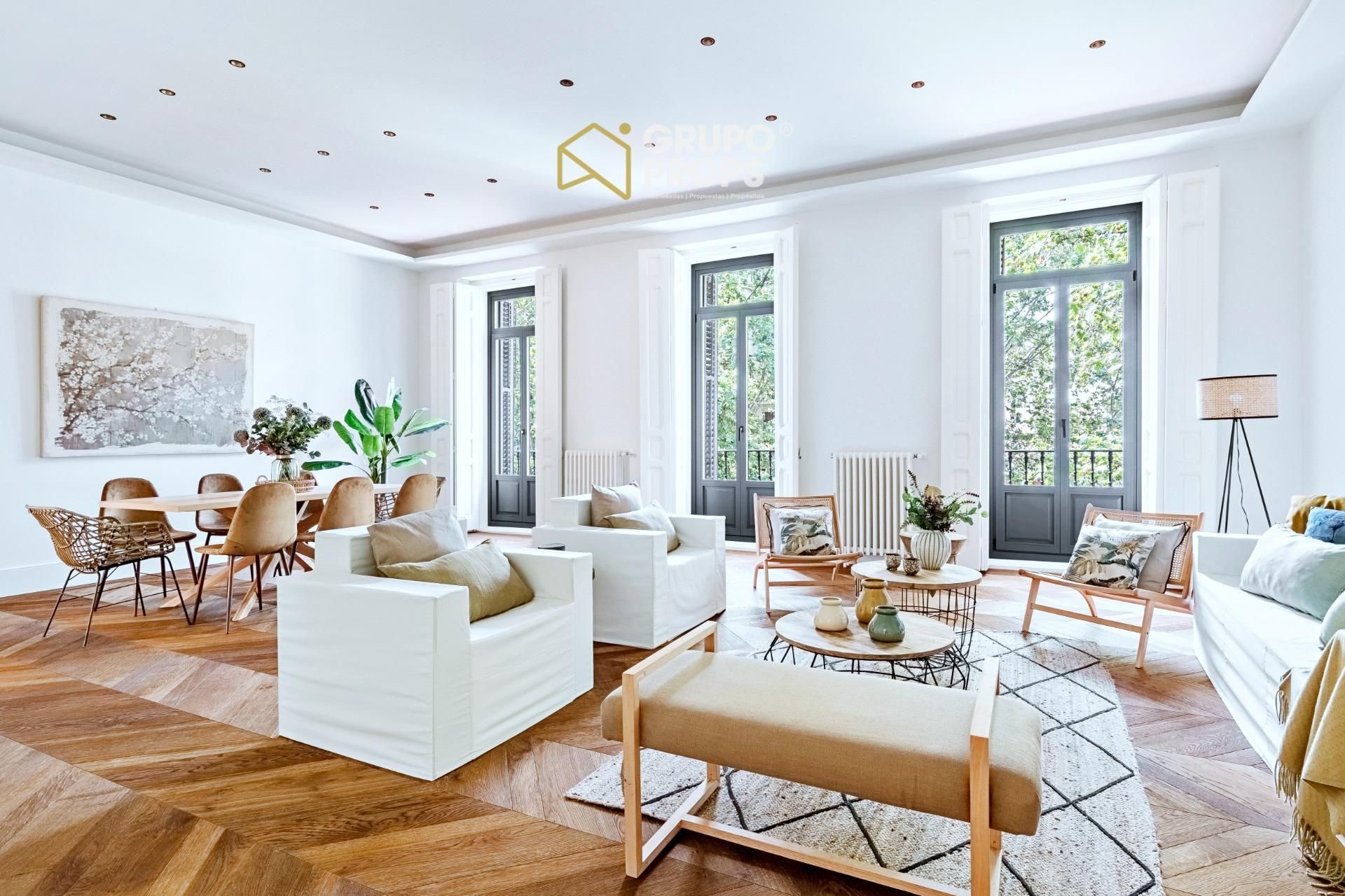 Living room of Apartment for sale in  Madrid Capital  with Air Conditioner, Heating and Terrace