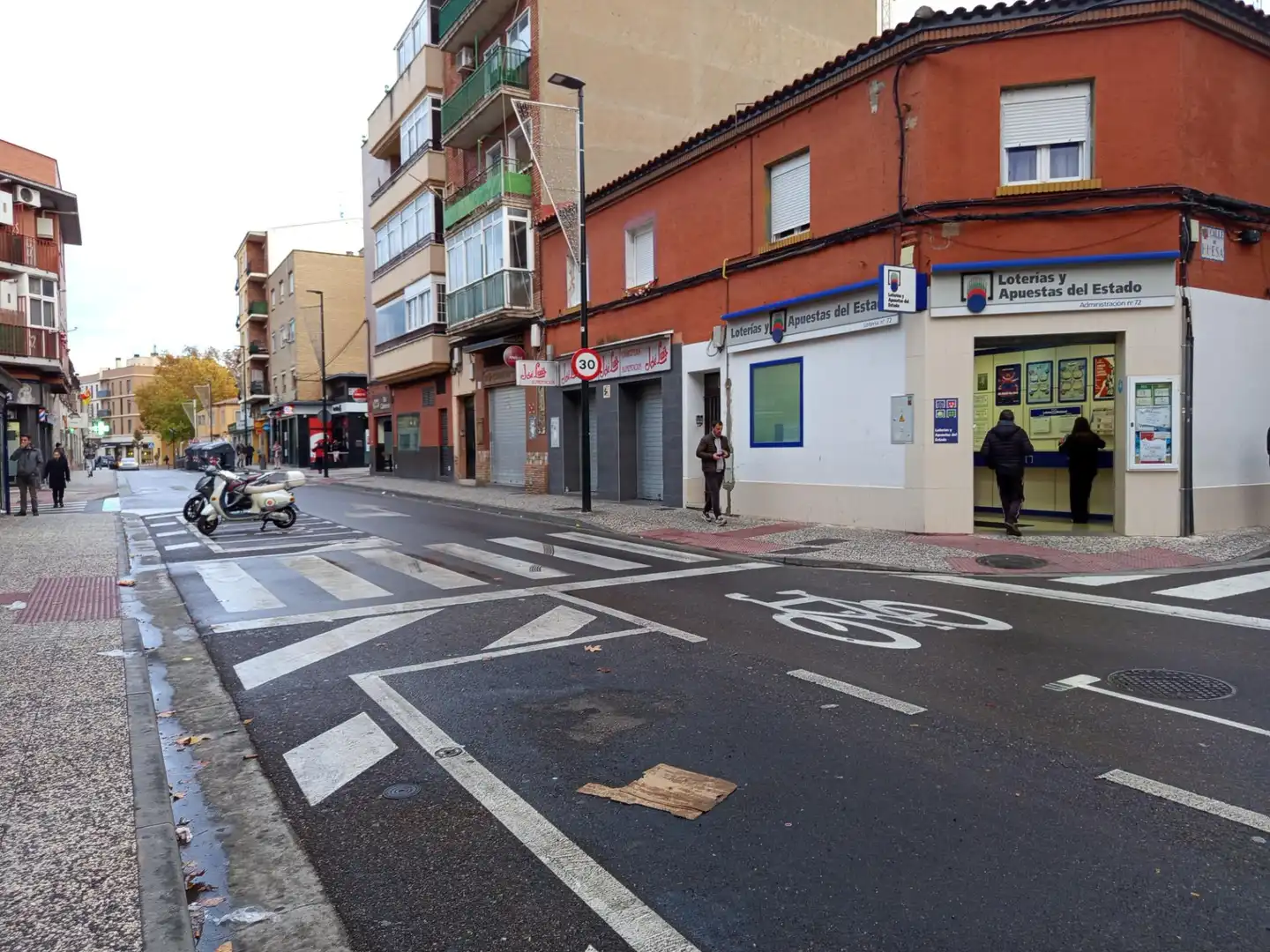 Außenansicht von Residential zum Verkauf in Zaragoza