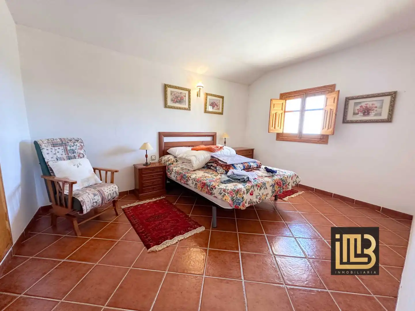 Habitación de Piso en venta en Cabra del Santo Cristo con Terraza y Amueblado