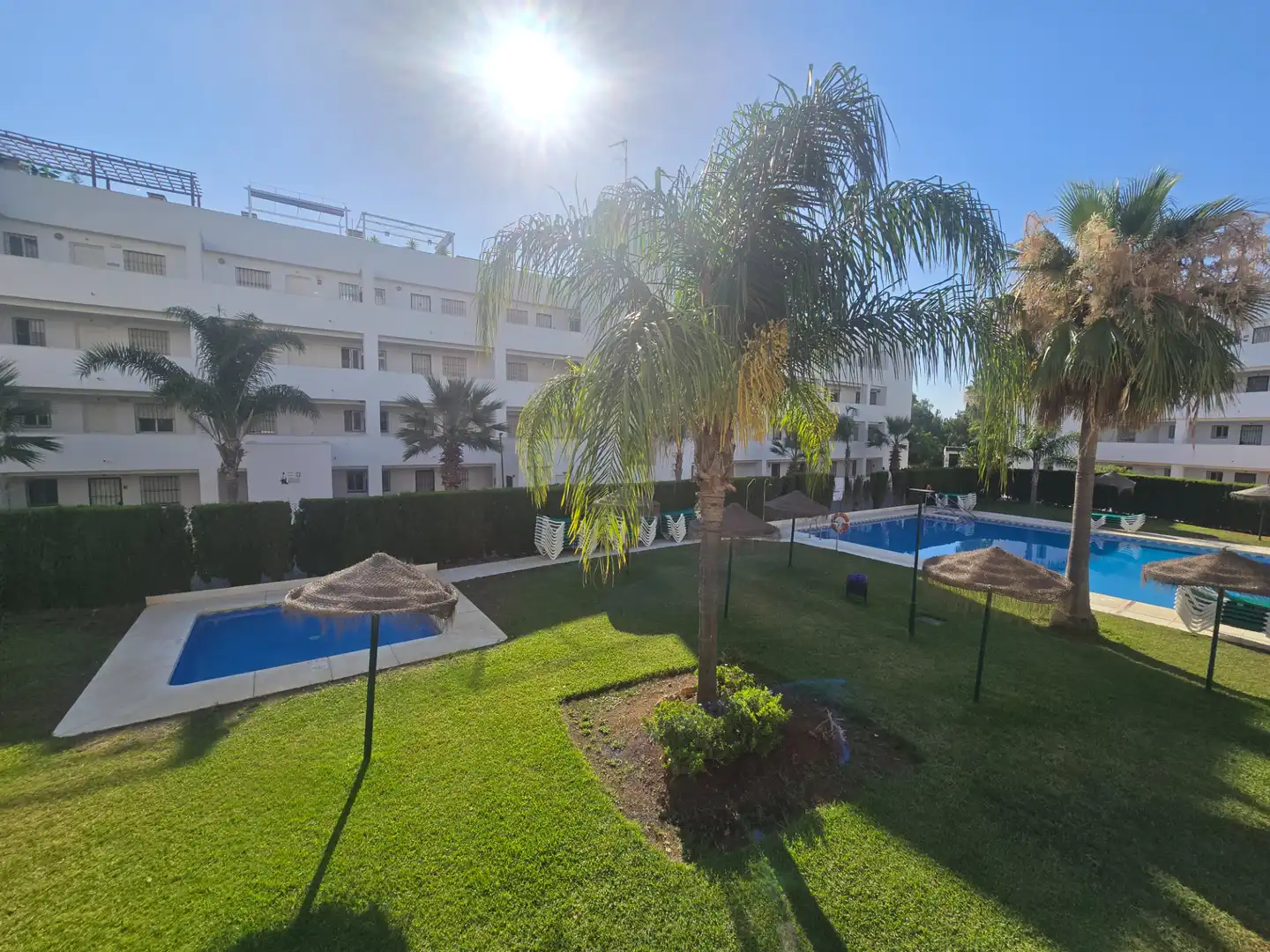 Vista exterior de Apartament en venda en Mijas amb Terrassa, Forn i Piscina comunitària