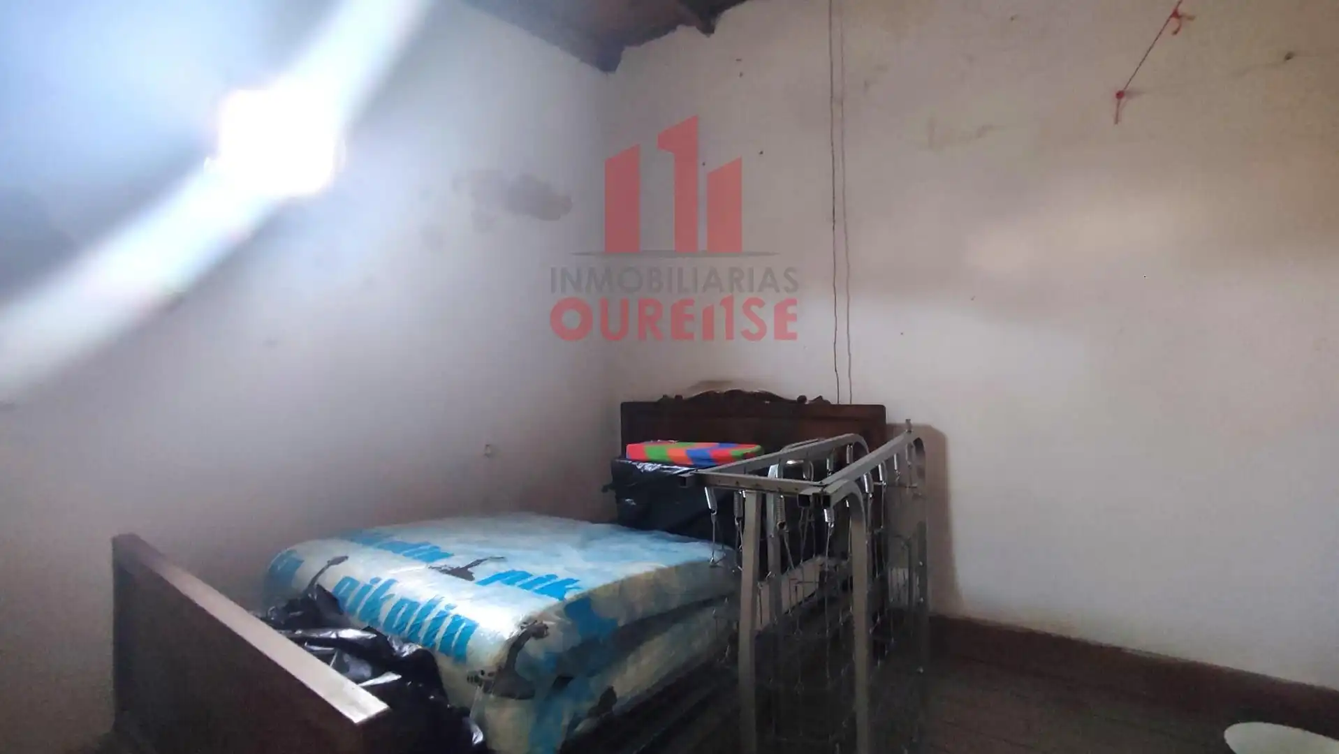 Dormitori de Casa o xalet en venda en Baños de Molgas amb Calefacció, Jardí privat i Moblat
