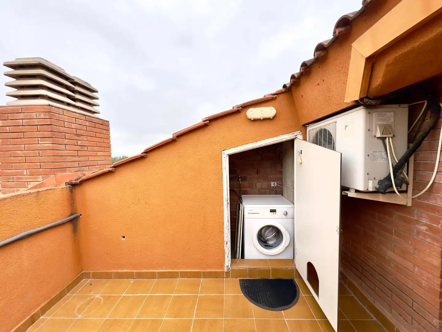 Terrasse von Maisonette zum Verkauf in Rubí mit Klimaanlage, Heizung und Parkett