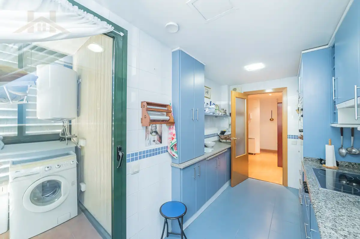 Kitchen of Flat for sale in Pinto  with Air Conditioner, Heating and Storage room